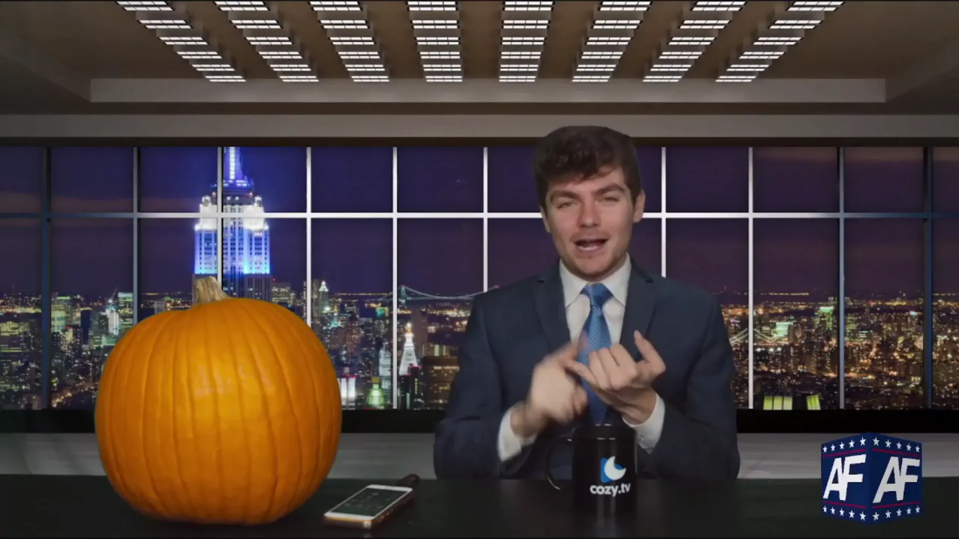 TWITTER HAS FALLEN *CLINK*