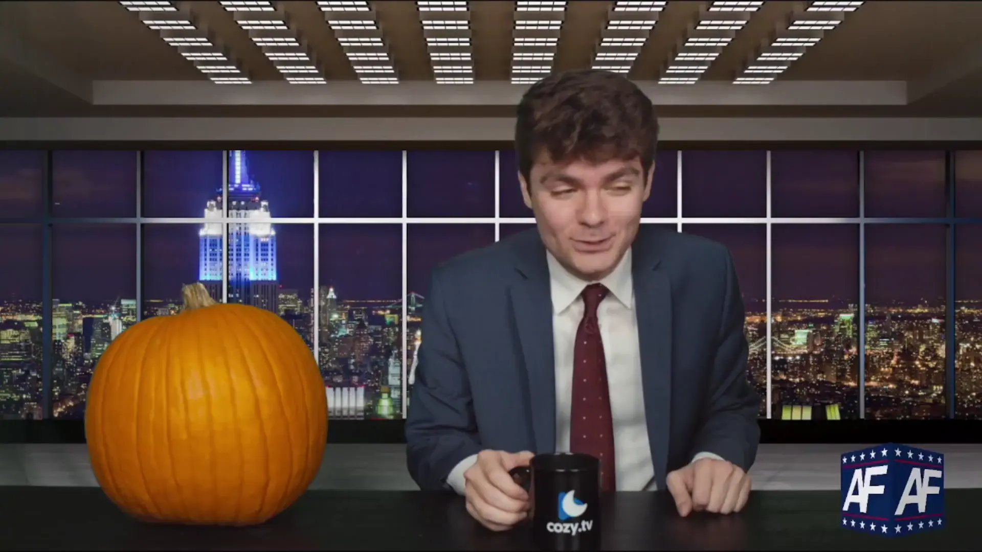 TWITTER WAR IMMINENT??? Warlord Elon Musk DECAPITATES Twitter Leadership, FREEZES Mod Tools