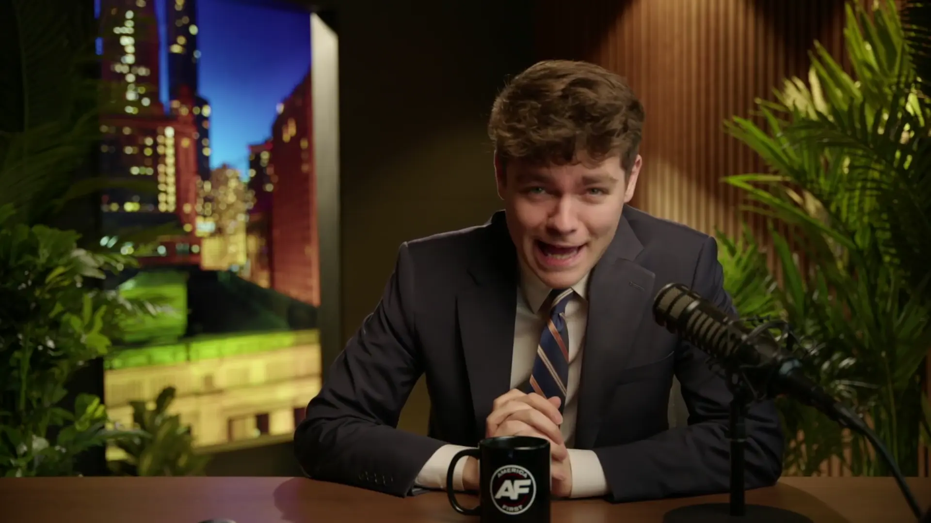 DEPORTATIONS CANCELLED??? Chicago ICE Raid CANCELLED After Leak