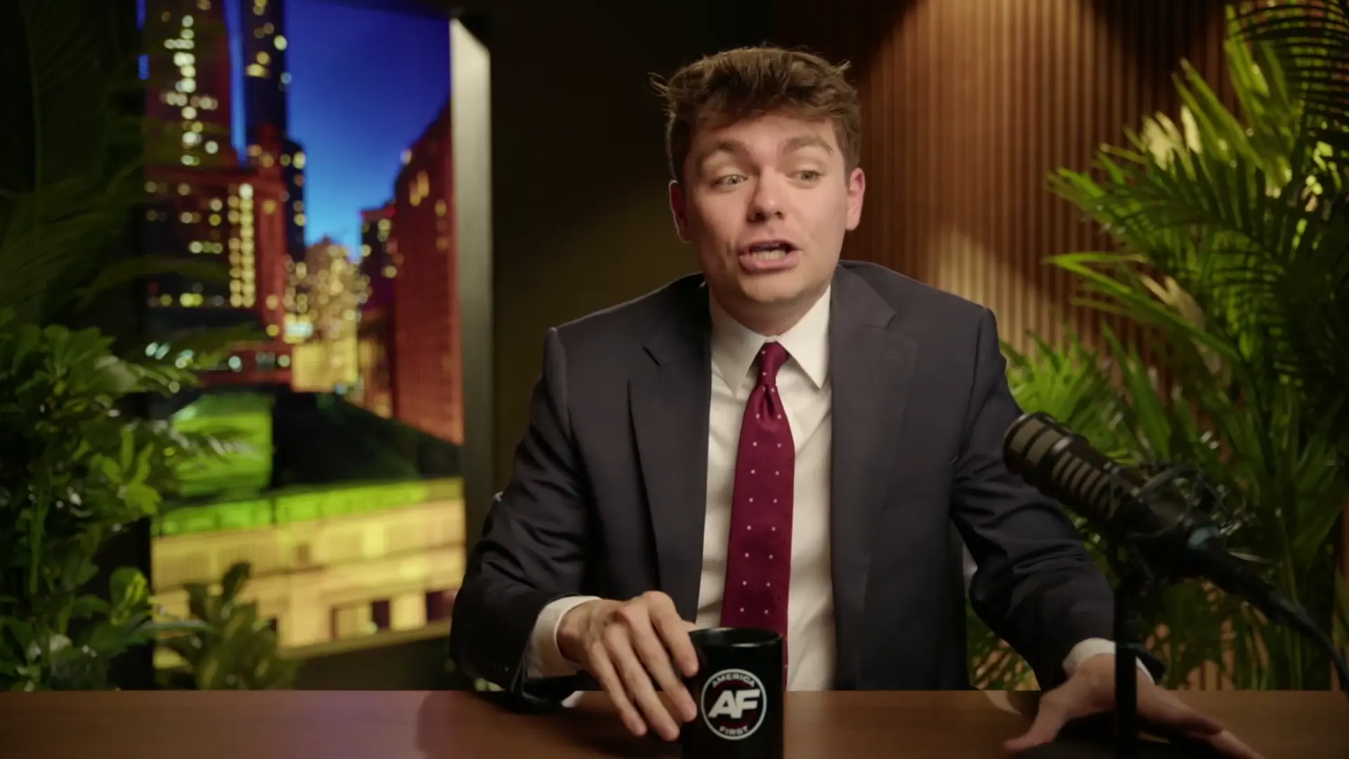 IRAN STRIKES AVERTED??? White House Considers IMMINENT War With Iran