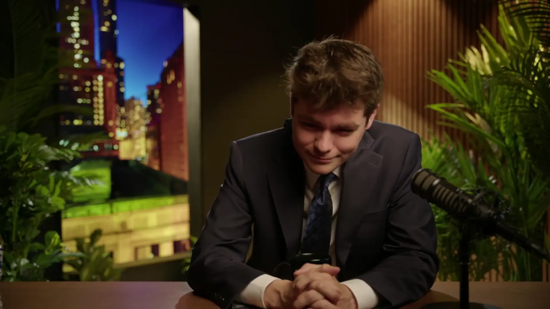 PALANTIR OCCUPIED GOVERNMENT??? Trump Creates MASTER DATABASE For CIA Front