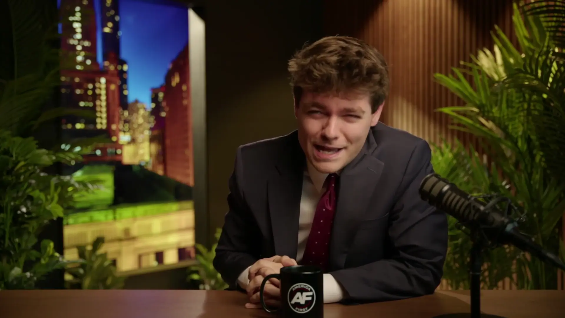 NEW IRAN DEAL??? Trump Threatens NEW ATTACK Against Iran