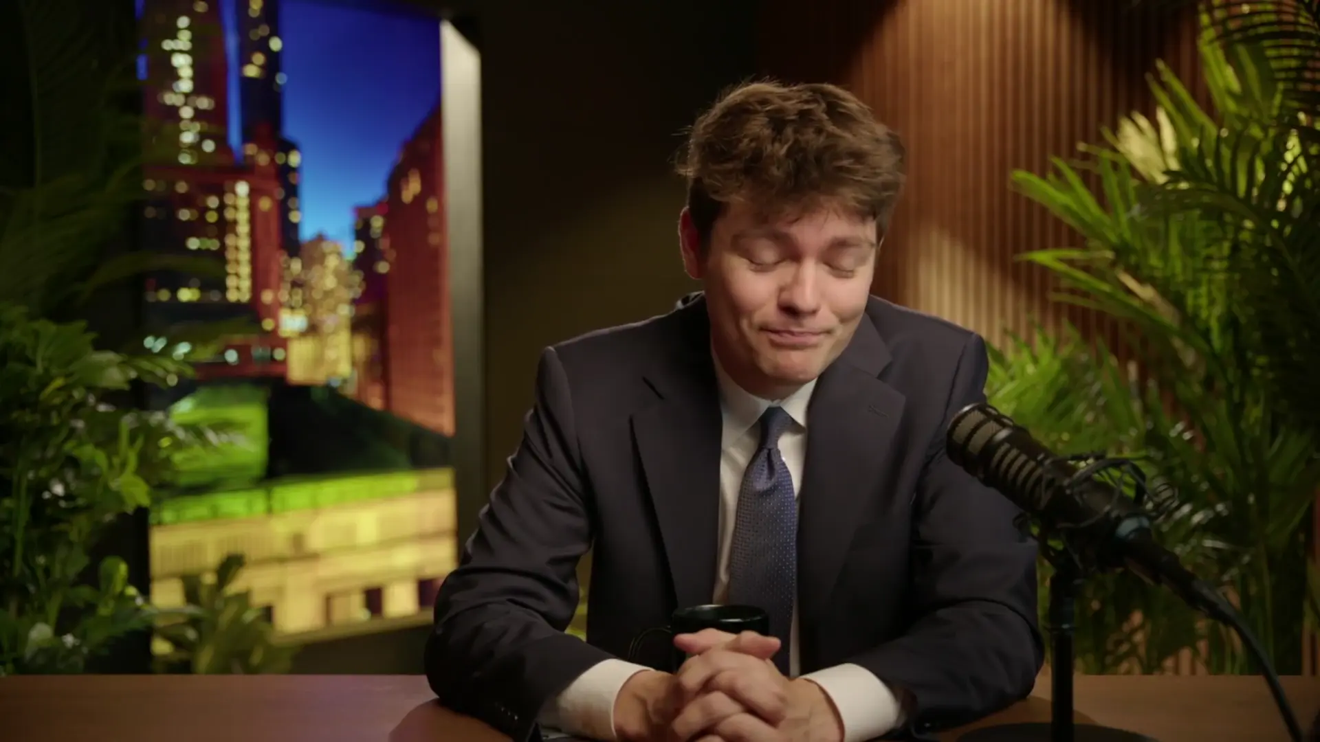 ISRAEL STARVES GAZA??? Trump CONDEMNS Israeli War Crimes