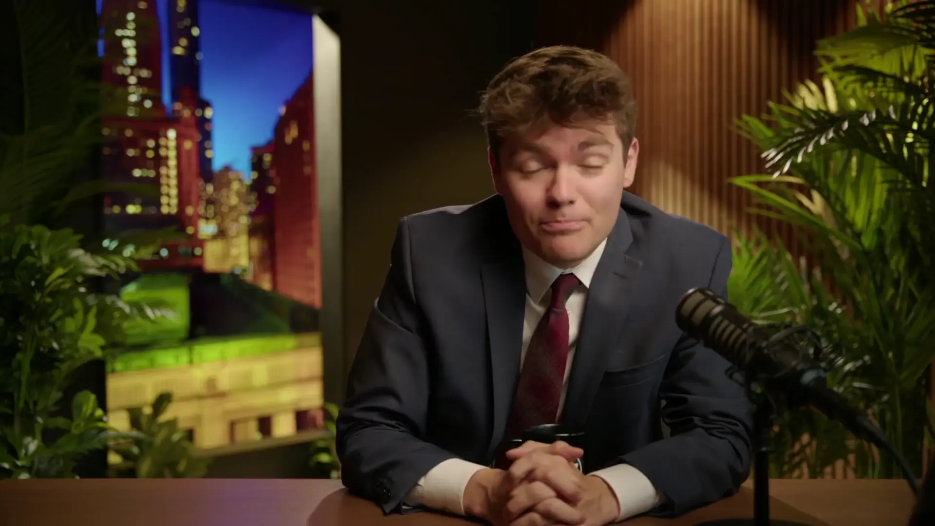 ISRAEL BOMBS QATAR??? Hamas Decapitation Strike FAILS, US OUTRAGED