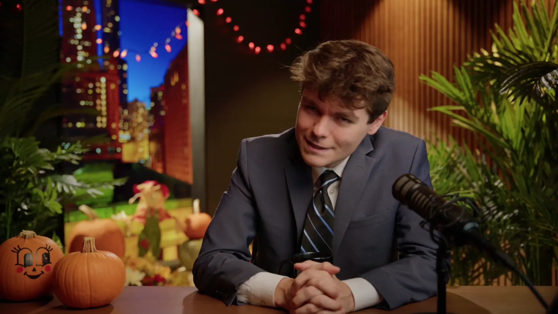 MAGA HAS SPOKEN??? Trump DEFENDS Tucker/Fuentes Interview