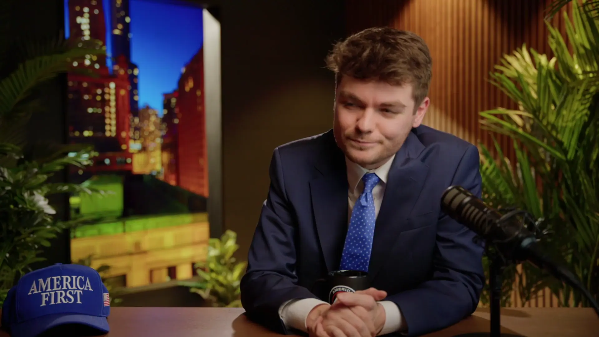 TUCKER EXPOSES HUCKABEE??? Israel Ambassador CONDEMNED By Middle East